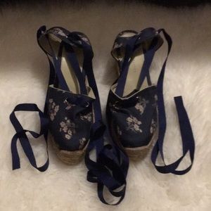 Lace up the leg shoes